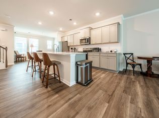 123 Silvia Ln, Hapeville, GA 30354