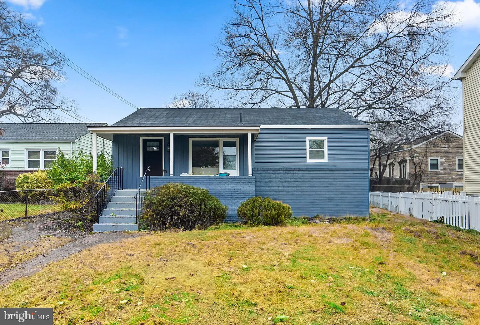 5026 Huron St photo 1