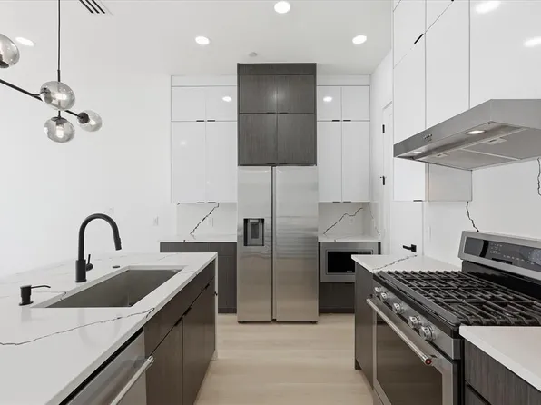 2015 California Dr, Dallas, TX