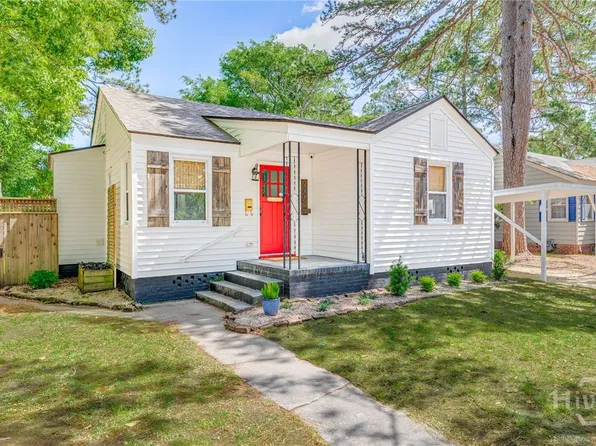 2220 E 38th St, Savannah, GA 31404