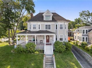 261 Pequot Ave, New London, CT 06320