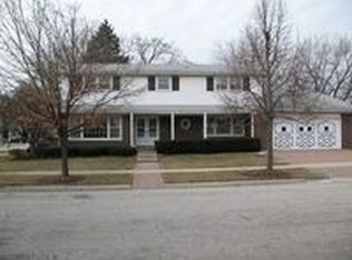 1410 Lois Ct, Park Ridge, IL 60068