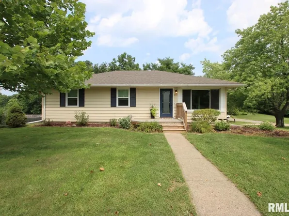 2107 W Winnebago Dr, Peoria, IL 61614