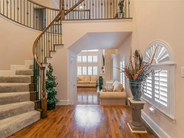 4167 Towne Green Cir, Addison, TX 75001
