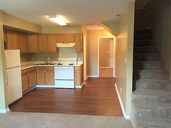 3rd image of 1017 E Lauderdale St #9