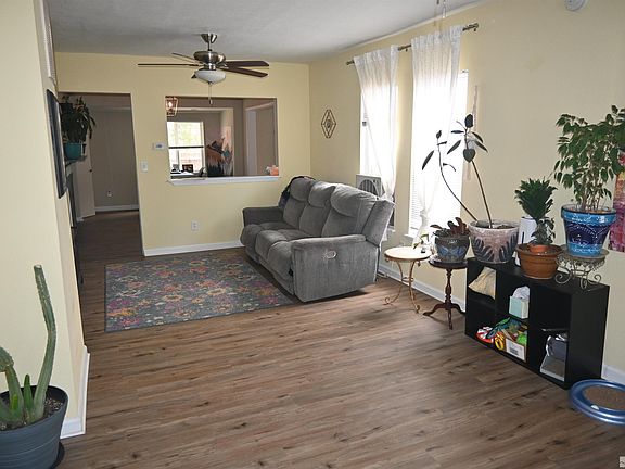 2nd image of 5060 Carol Dr