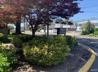 466 Liberty St APT 306B, Little Ferry, NJ