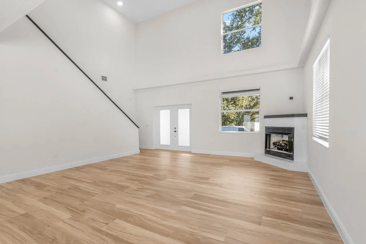 3 bed, 1812 sqft, $3,100 — Photo 2
