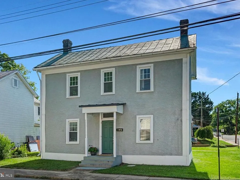 203 Lee St