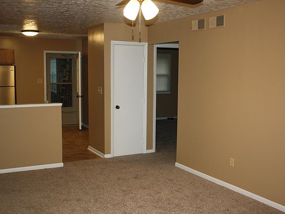 3rd image of 721 Lorene Cir