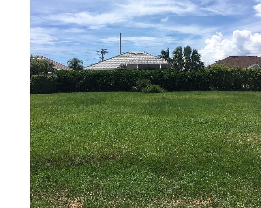 2nd image of 148 Tahiti Rd