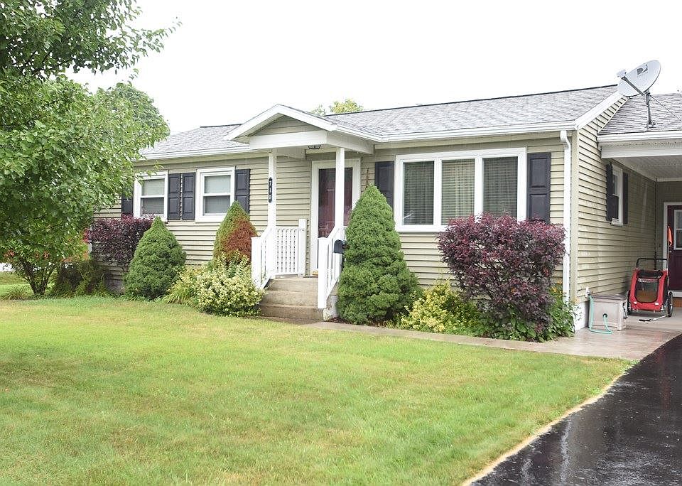 2nd image of 710 Taylor Rd
