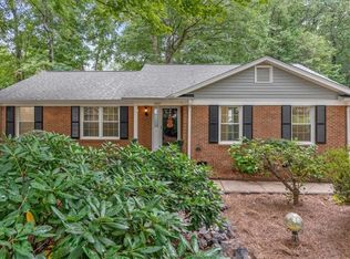 4007 Ridgedale Dr, Greensboro, NC 27455