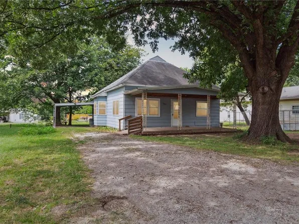 1325 State St, Altoona, KS 66710