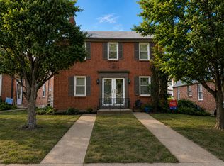 1064 E Linden Ave Floor 2, Saint Louis, MO 63117