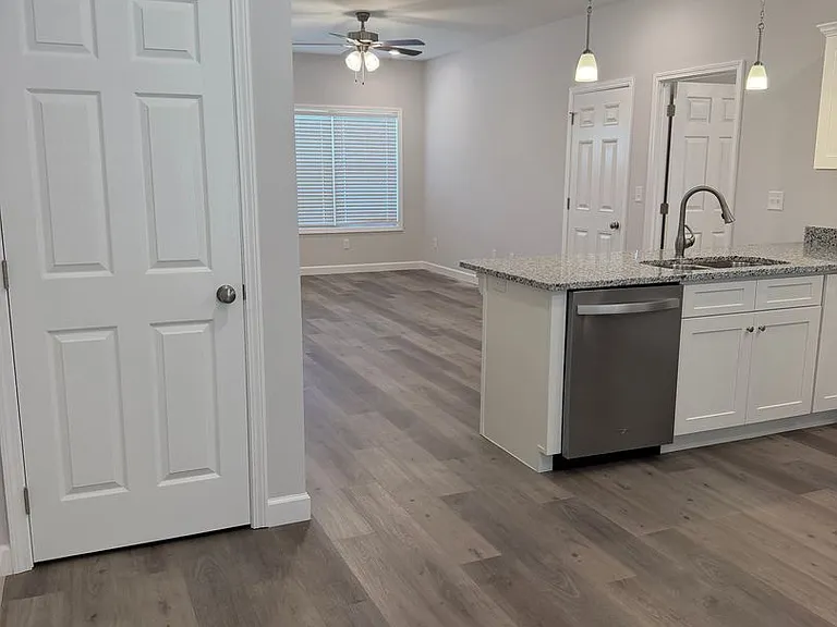 933 & 935 Rodeo Ct — Photo 24