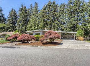 33 158th Pl SE, Bellevue, WA 98008