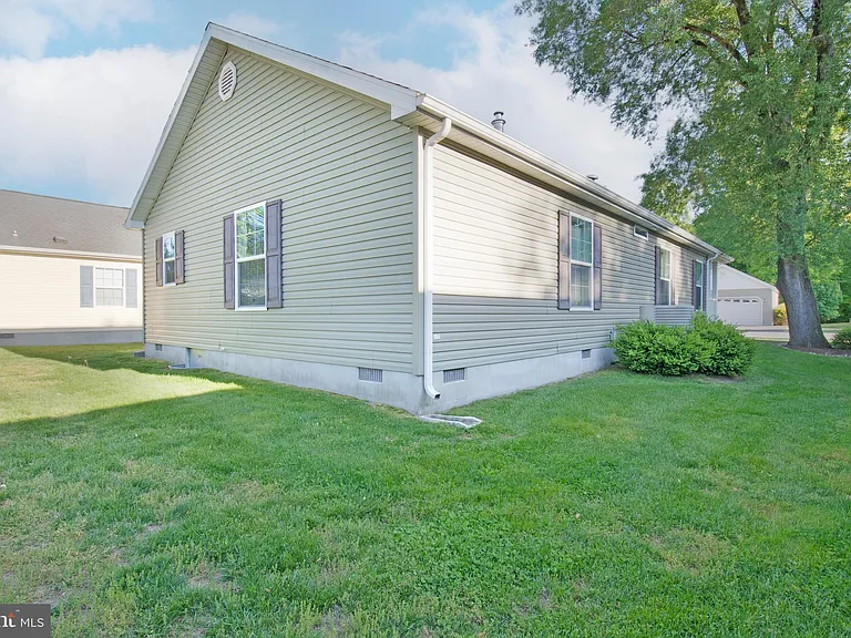 121 Bluebell Dr #11 — Photo 4