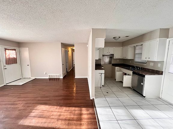 2nd image of 3484 Dawnridge Dr