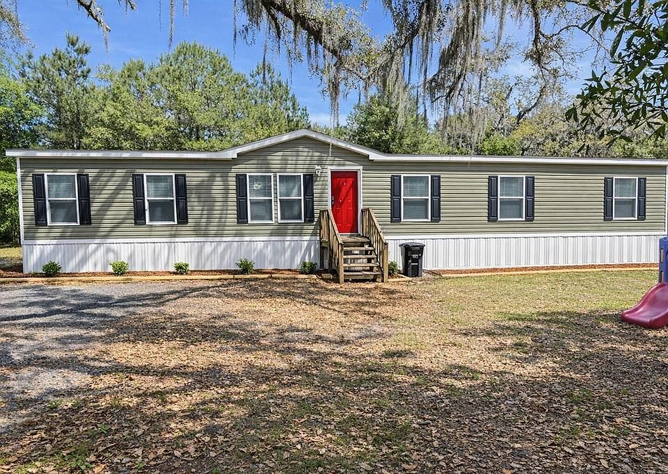 1st image of 276 NW Battle Hill Ln