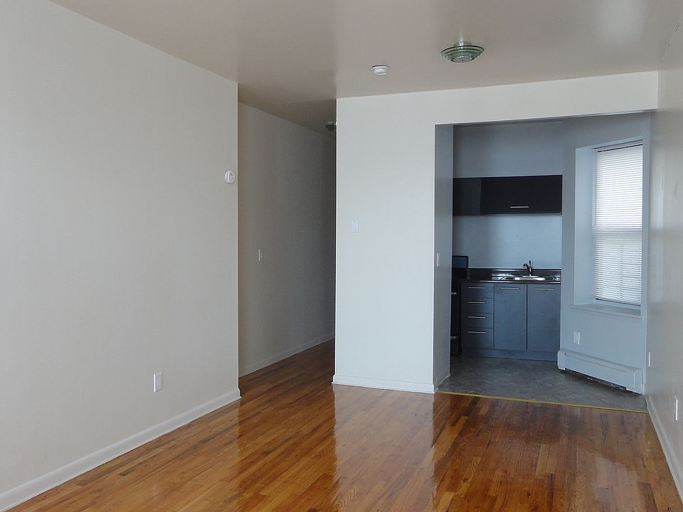 1st image of 2027 3rd Ave APT 5B