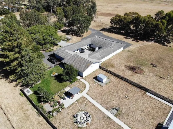 530 Oasis Drive, Santa Rosa, CA 95407