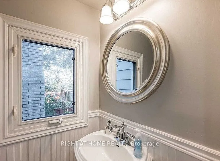 133 Letitia St — Photo 4