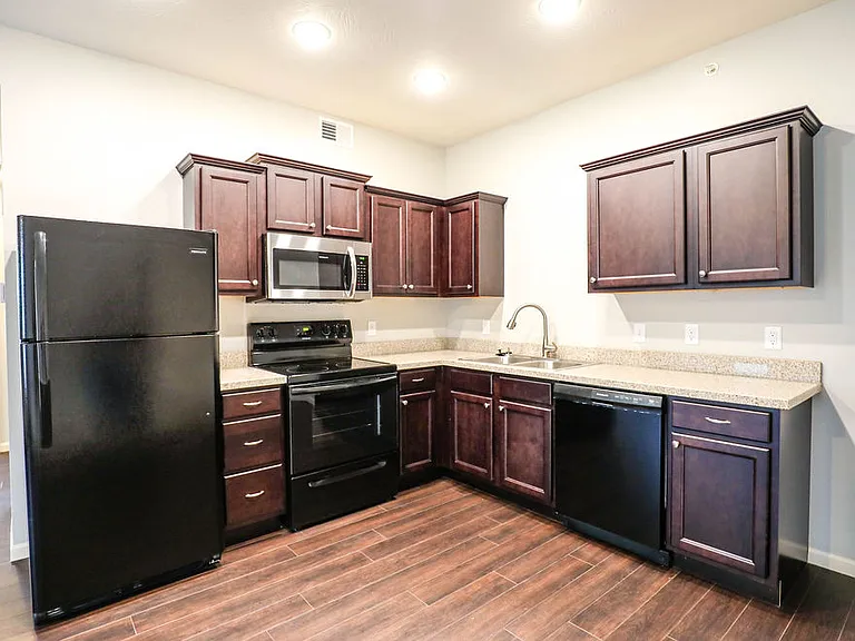600 E Harrison St #C-301 — Photo 1