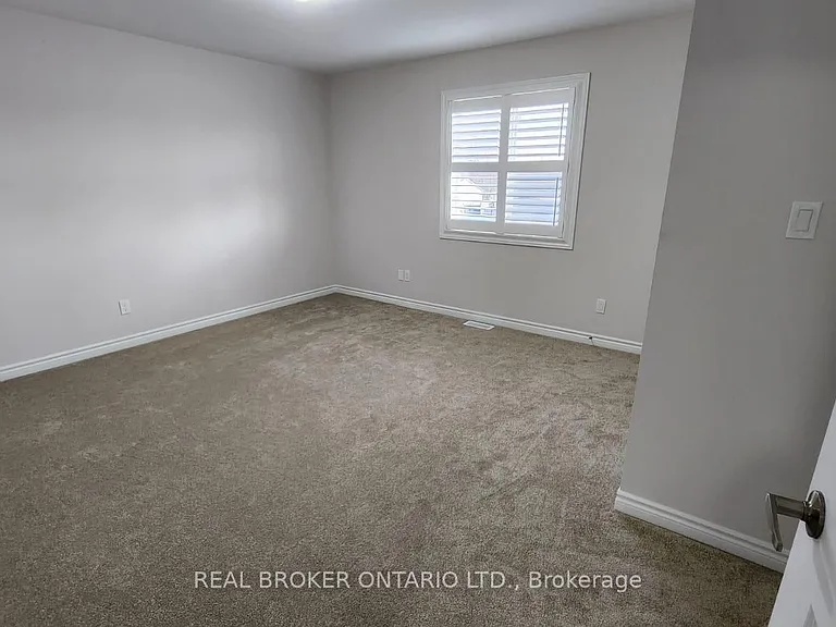 55 Hildred St — Photo 11