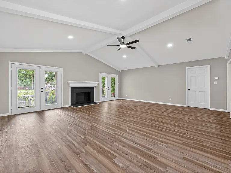 12079 Maverick Dr — Photo 7