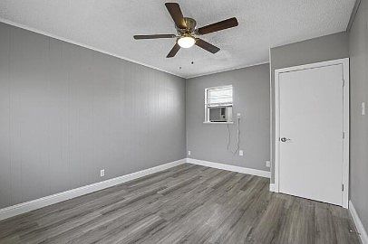 4th image of 62 Pershing Dr