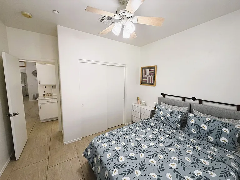 805 S Sycamore St #108 — Photo 4