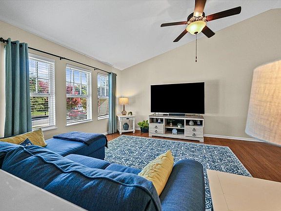 3rd image of 234 Marsh View Dr