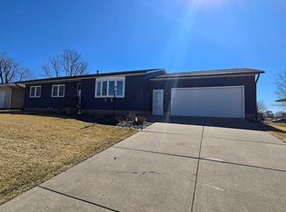 349 W Cedar Lane Dr, Walcott, IA 52773