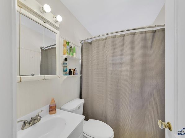 rapid-city-south-dakota-218888852 picture