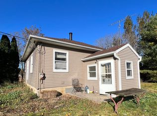 9113 Minnegan Rd, Waterman, IL 60556