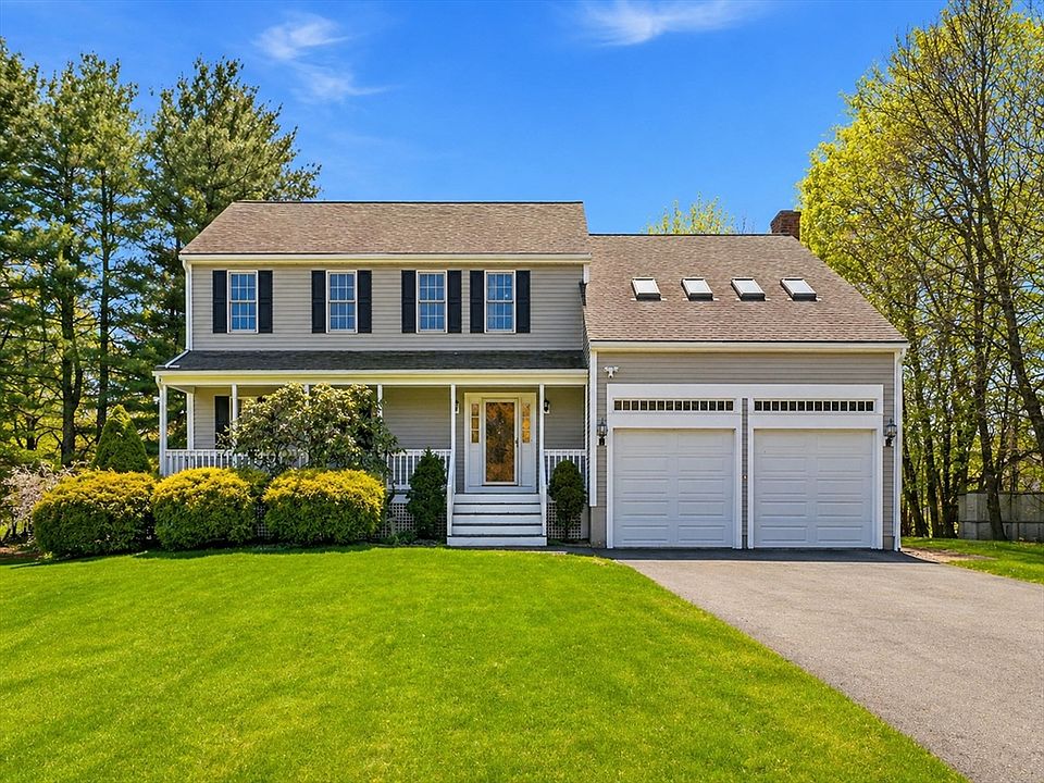 1st image of 1 Village Ln