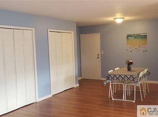32 Woodedge Ave APT 7, Edison, NJ 08817