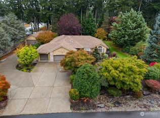 7230 Highlands Dr NE, Olympia, WA