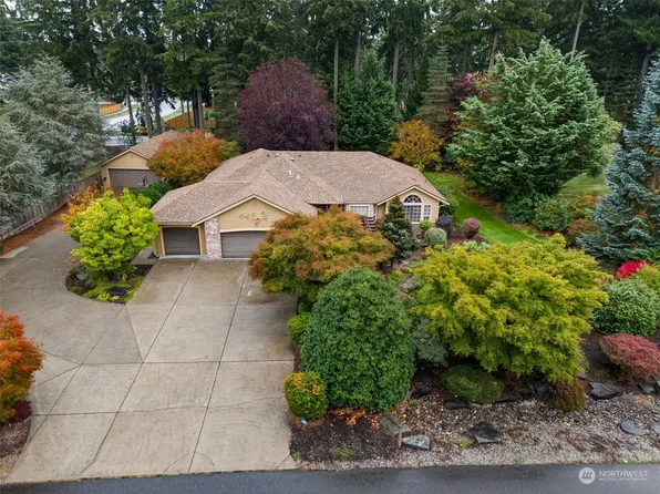 7230 Highlands Drive NE, Olympia, WA 98516