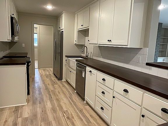New hardware, sinks & faucet