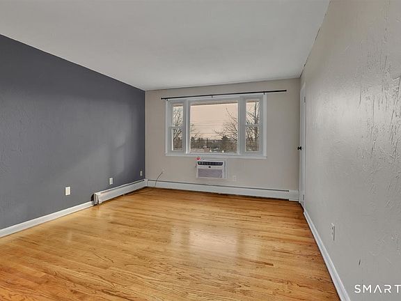 3rd image of 63 Maynard St