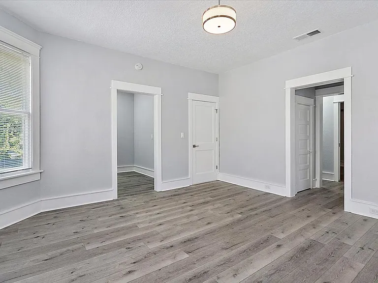 2142 Park Street — Photo 6