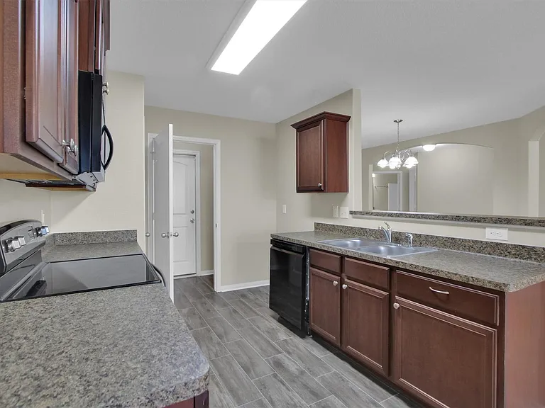 12302 Wavecrest Rd — Photo 16