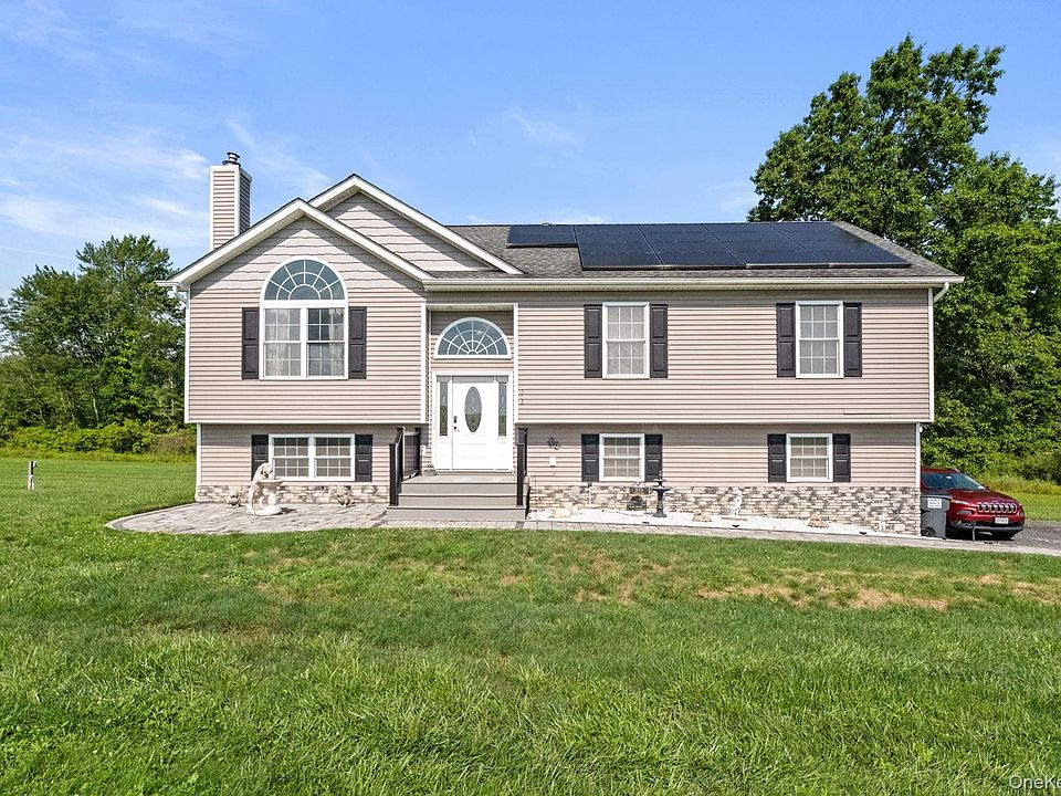1st image of 573 Dubois Road