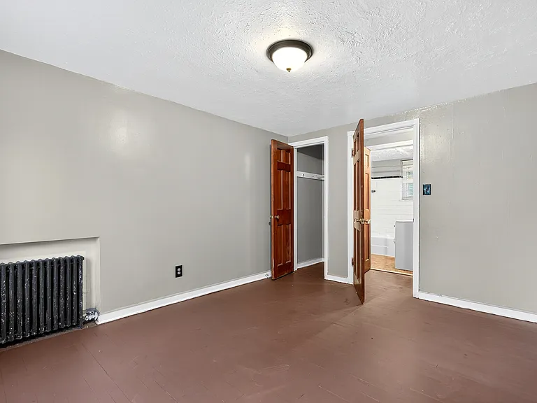 2715 Noble Rd #6 — Photo 10