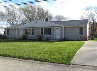 28 Wanda St, Narragansett, RI 02882