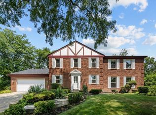 3906 Bordeaux Ct, Northbrook, IL 60062