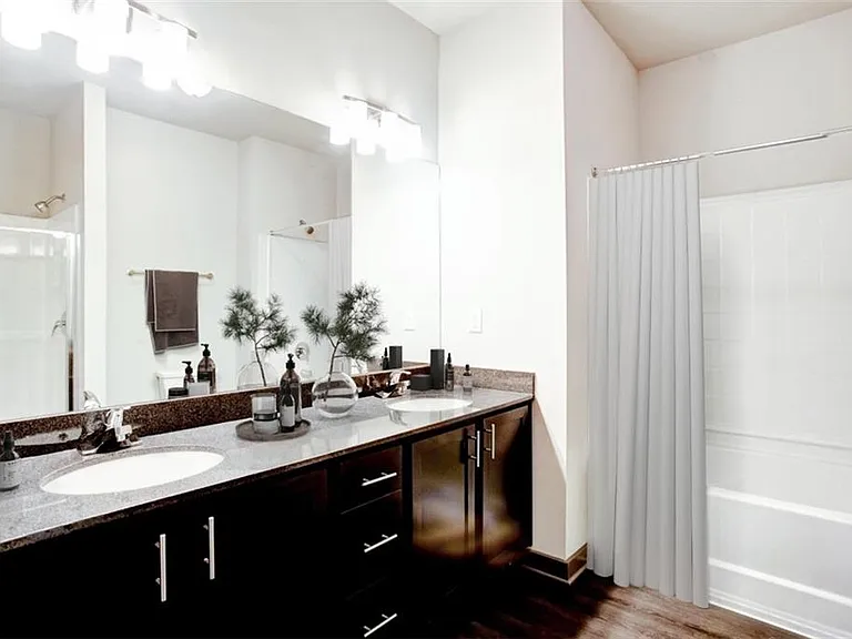 800 Millwood Ln #902-218 — Photo 25