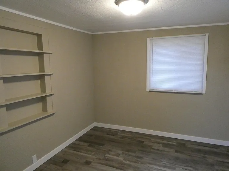 3624 E Liberty Ave — Photo 11
